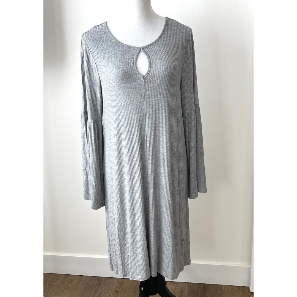 Chelsea and Theodore Large Gray Knit Bell Sleeve Dress NEW